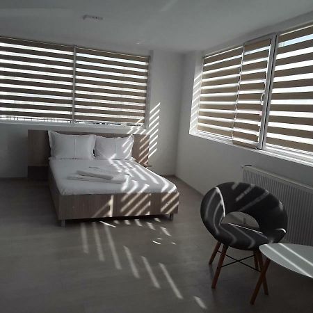 Camere De Inchiriat Central La Calciu Mahmudia Ngoại thất bức ảnh